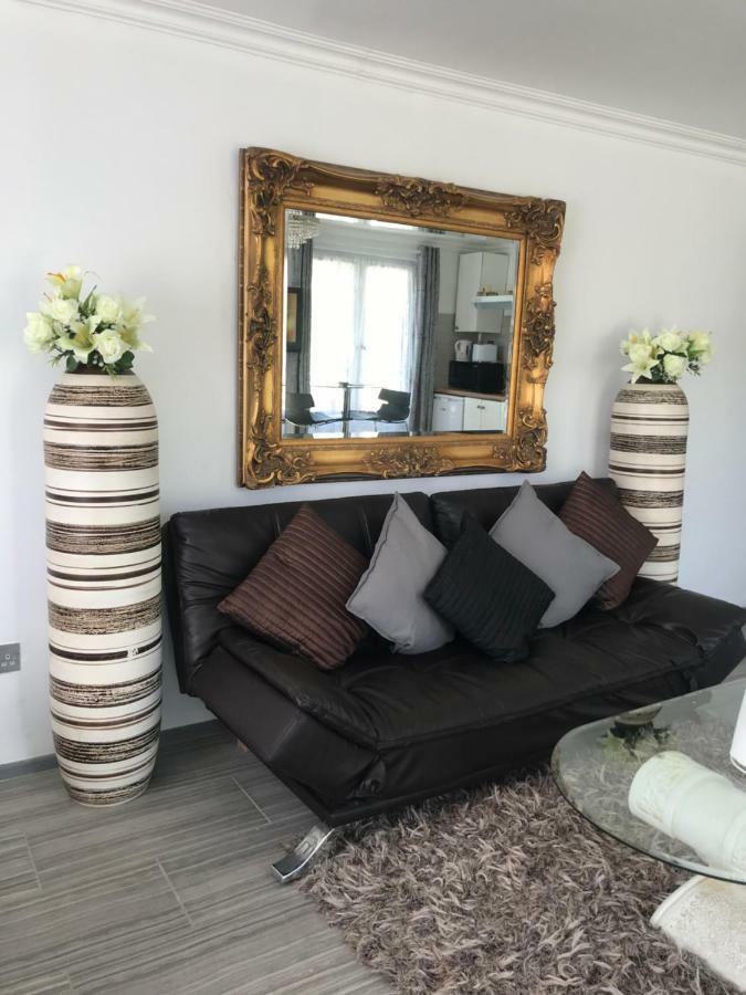 Studio apartment Rainham  Esterno foto